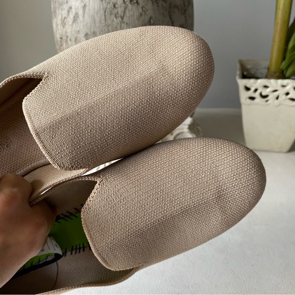 Rothy’s The Loafer Almond Toe Flats Shoes Womens 9 Ecru Sandstone Almond Tan - Picture 4 of 11